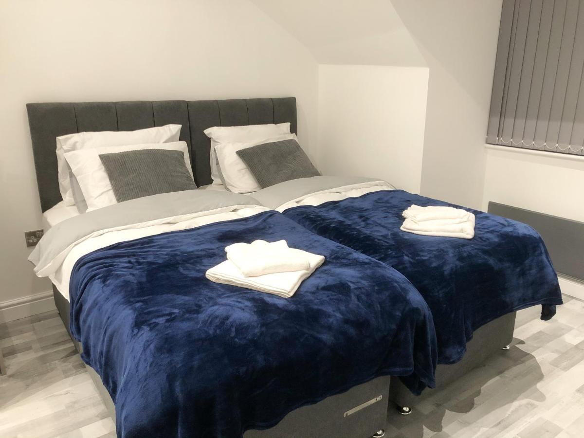 10Min To City - Free Parking - Private Studio - Contractor Friendly مانشستر المظهر الخارجي الصورة
